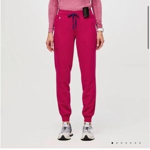 Figs Zamora Jogger scrub pants in Ultra Rose